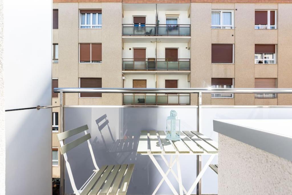 Terraza Playa Y Calle Peatonal Ess03377 圣塞瓦斯蒂安 外观 照片